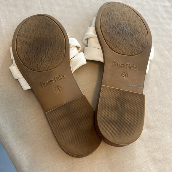 Sandals - Picture 2 of 3